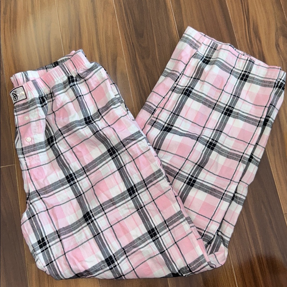 Small SHORT Victoria’s Secret plaid pajama pants